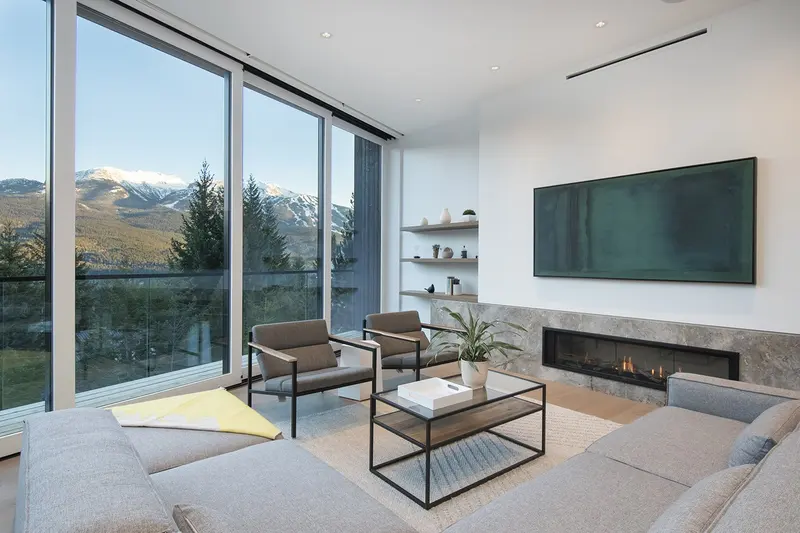 Mountain View ensuite with natural stone and wood