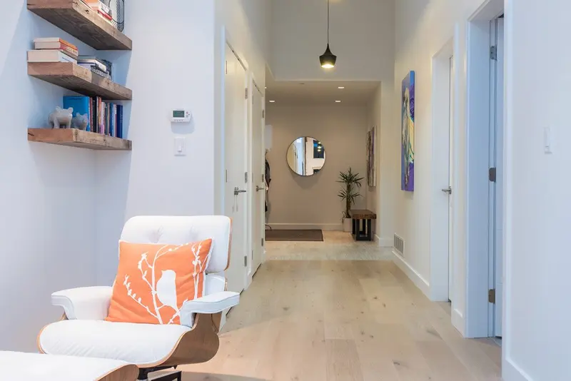 Wedgewoods open living space with mountain and forest setting