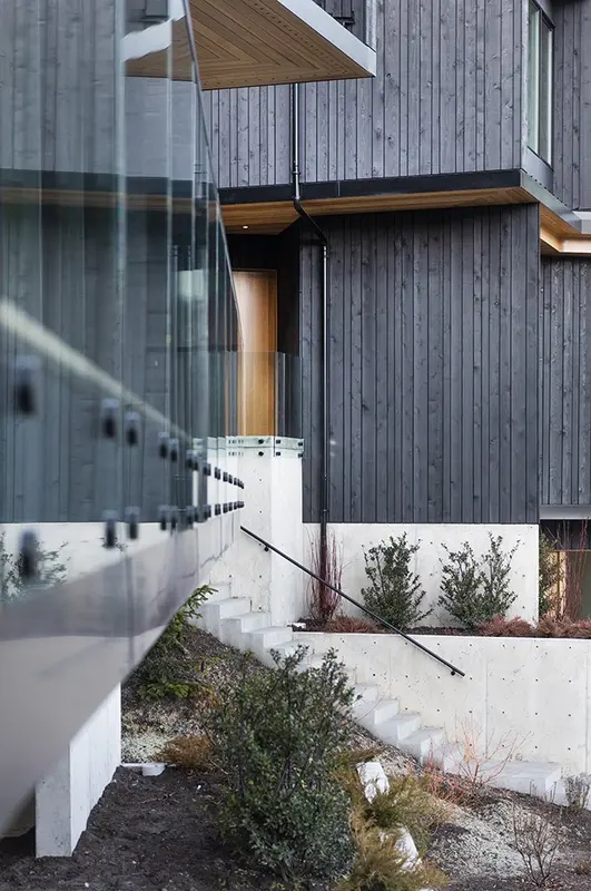 Mountain View rear elevation with mountain panorama