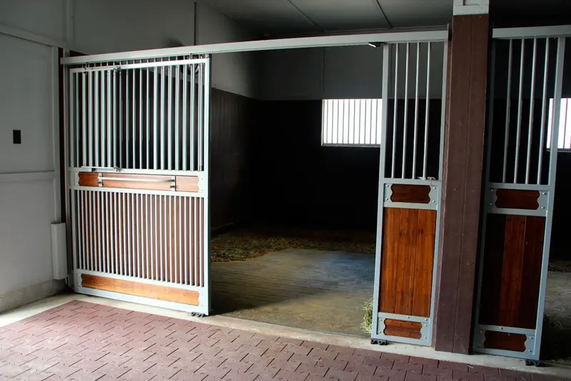 Windline barn with open double doors and contemporary design
