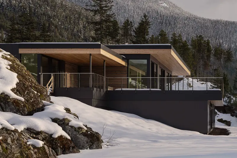 Warbler Way, Whistler